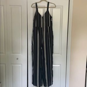 NAVY/WHITE STRIPE JUMP SUIT✨